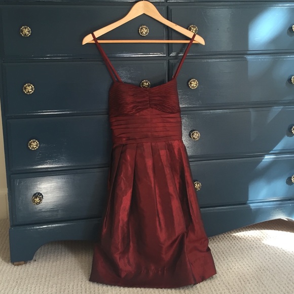 Red cocktail dress - Picture 3 of 4