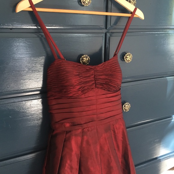 Red cocktail dress - Picture 4 of 4
