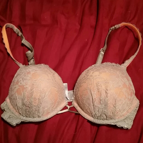 VS Bombshell 32B
