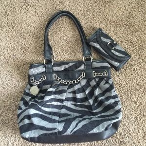 New York and Company Purse and Wallet