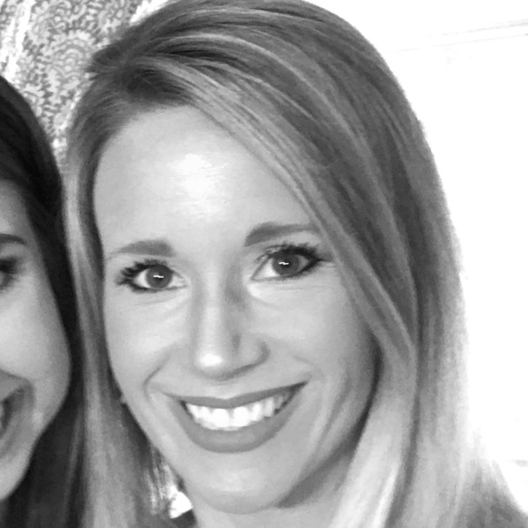 Meet your Posher, Lindsey - Picture 1 of 1