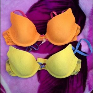 ✨Neon yellow, and neon orange non-padded bras✨