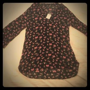 Floral top with 3/4 sleeves