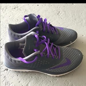 Womens Nike shoes