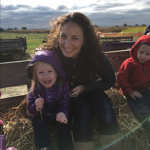 Meet your Posher, Erika - Picture 1 of 1