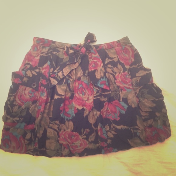Adorable Floral Skirt