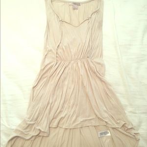 Gorgeous high-low sleeveless tunic