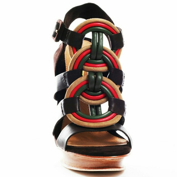 L.A.M.B. lamb zed heels. Size 7.5 - Picture 3 of 4