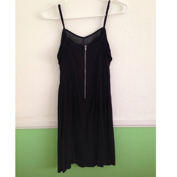 **SOLD*Brand new/ Never worn ... Black H&M dress!! - Picture 2 of 4