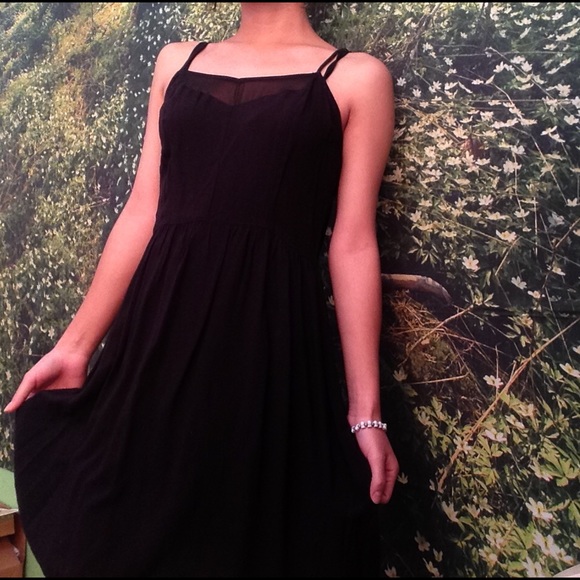 **SOLD*Brand new/ Never worn ... Black H&M dress!! - Picture 4 of 4