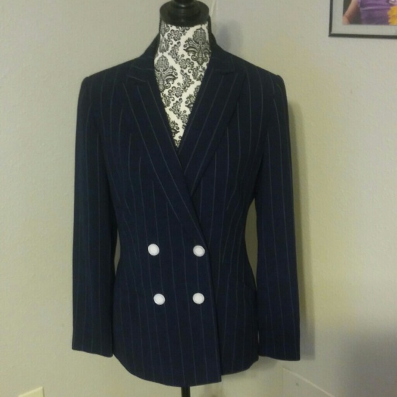 Jones New York Blazer. Beautiful, dress up or down