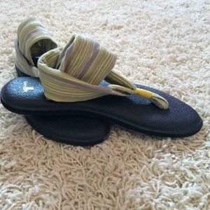 Sanuk yoga sling sandals