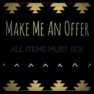 ✨MAKE ME AN OFFER!!✨ Thank you 😊 accepting all reasonable offers!