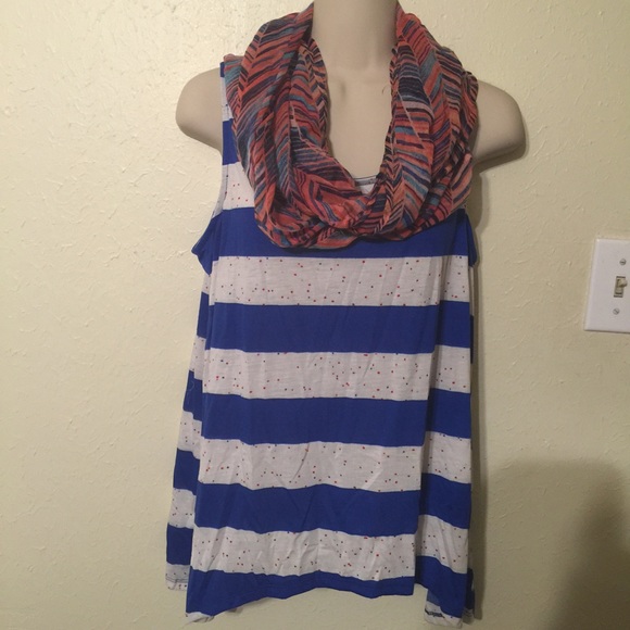 2 tops + 2 scarfs
