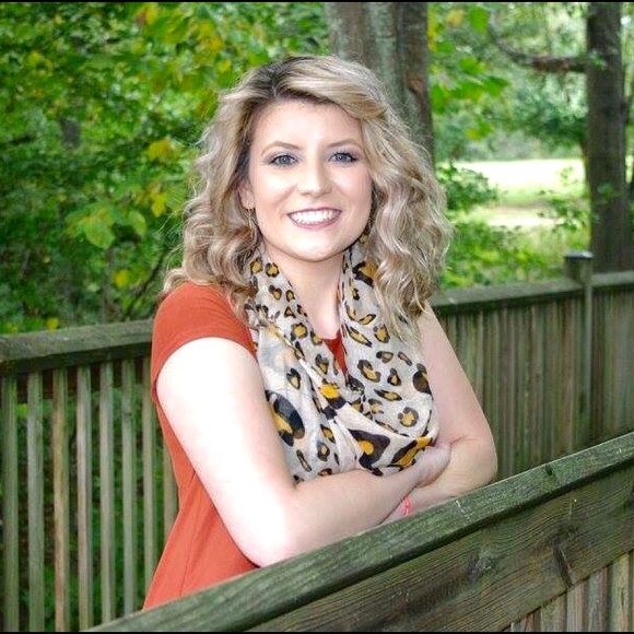 Meet your Posher, Juli - Picture 2 of 16