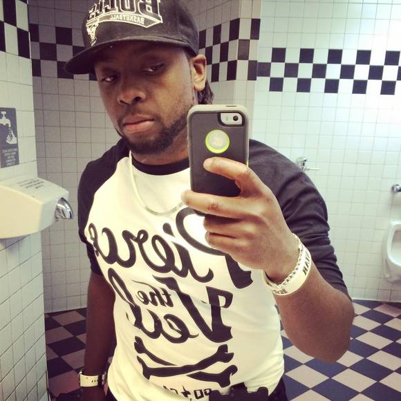 Meet your Posher, Quinton - Picture 1 of 1