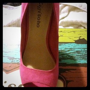 Dsw fuschia heels