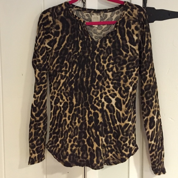 Lucky brand cheetah Henley