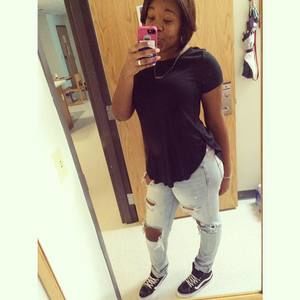 Meet your Posher, Fatima