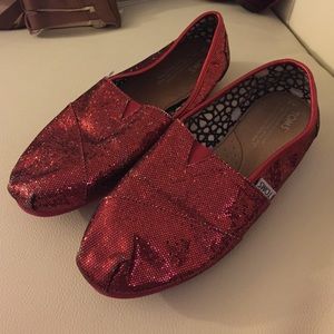 Red sparkly Toms size 8