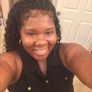 Meet your Posher, Ramona