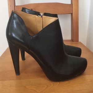 Nine West black leather booties
