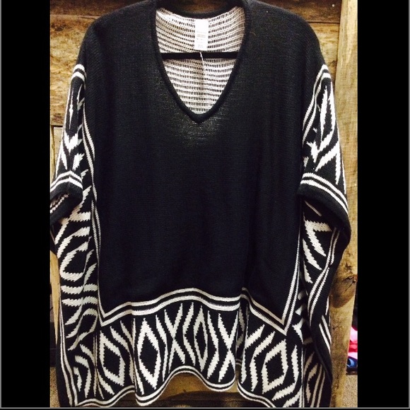Black and white Poncho