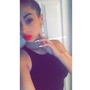 Meet your Posher, Kaylie