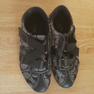 Super comfy and cute Coach sneakers sz 6