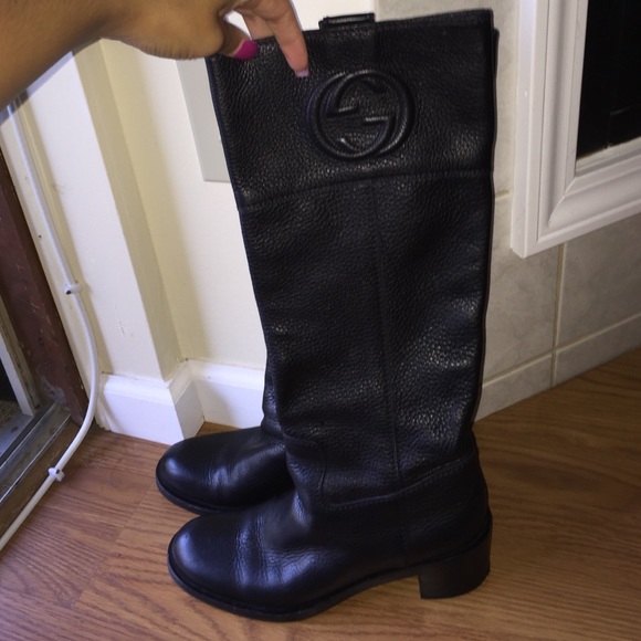 Women Gucci black rider boots