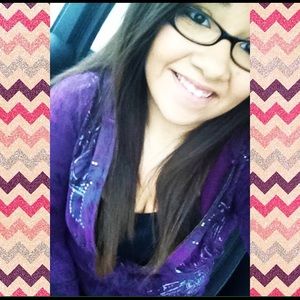 Meet your Posher, Sayra