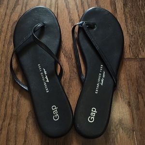 Gap flip flops