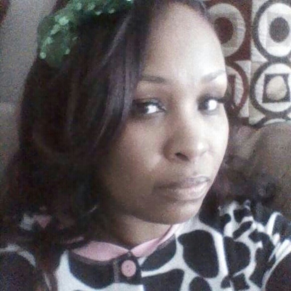 Meet your Posher, Amber - Picture 2 of 2