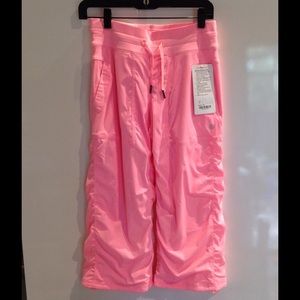 Lululemon DaNCE Studio Crops-Lined-size 4