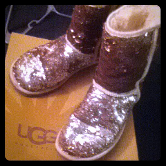 Sparkling ugg boot
