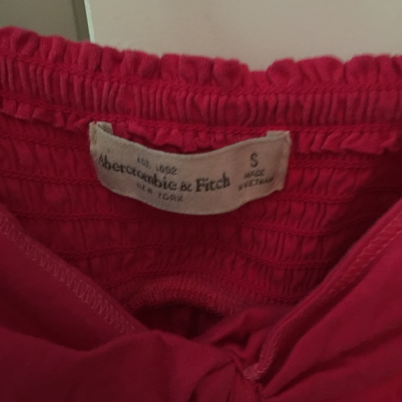 🌹🌹🌹🌹A&F Spring shirt💐💐💐🌸🌸🌸 - Picture 2 of 3