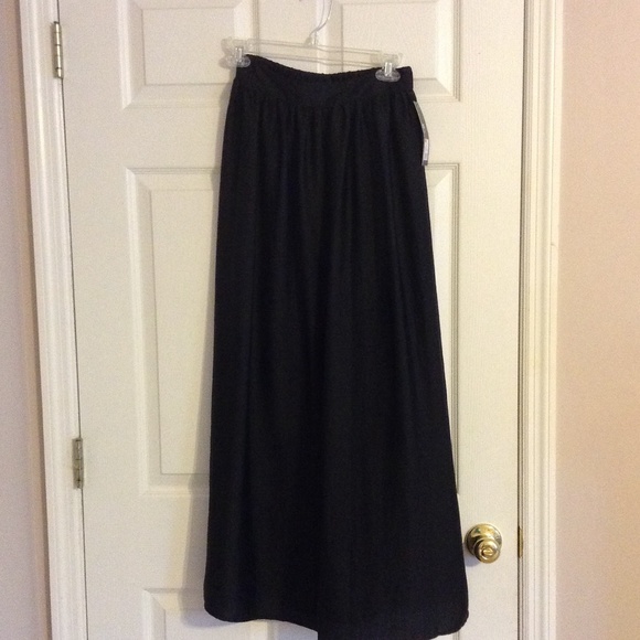 Perfect silk like maxi skirt!