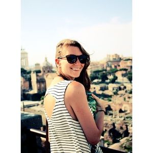 Meet your Posher, Sara