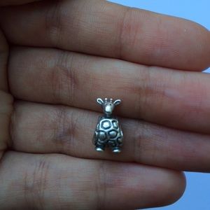 "Giraffe" Pandora Charm