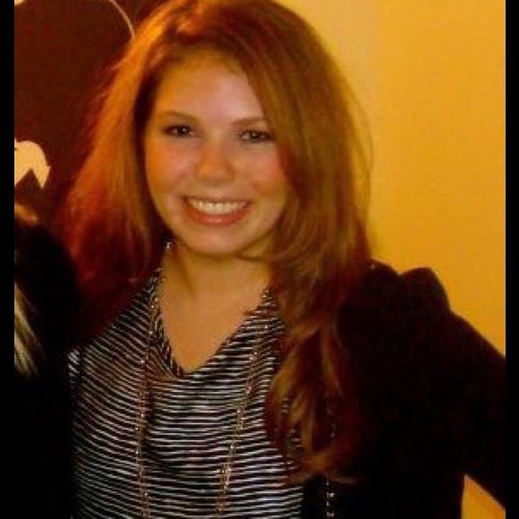 Meet your Posher, Caroline - Picture 3 of 4