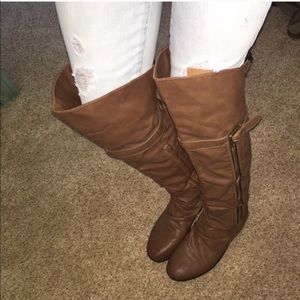 Faux leather brown boots