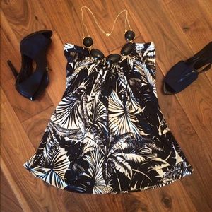 SALE NEW‼️ Sky Halter w/stones & chain. Never worn