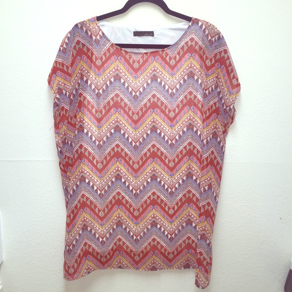 Printed tunic. Size medium. With lining