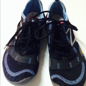 New balance minimus running shoes