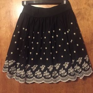 Forever 21 embroidered skirt