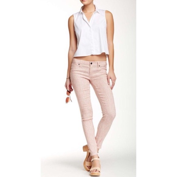 Skinny jeans.💕 - Picture 3 of 3