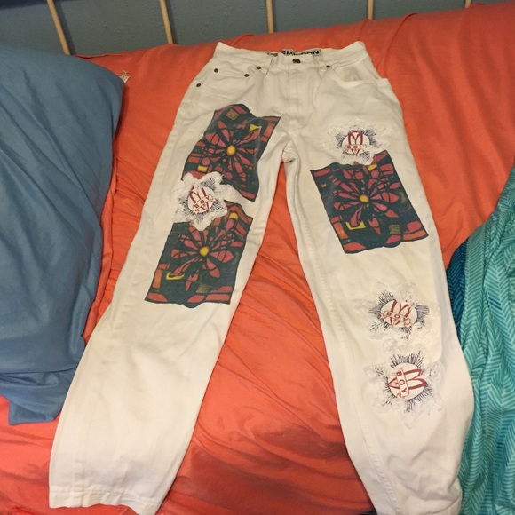 90's style white jeans
