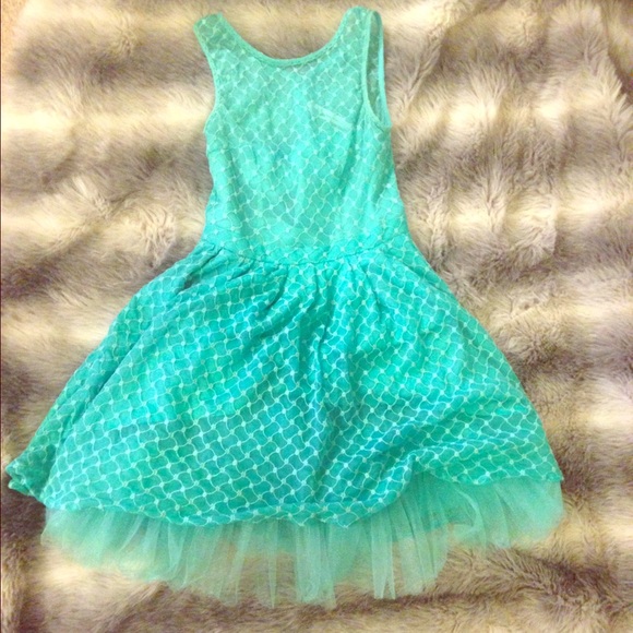 Green Party dress! Worn once adorable!!
