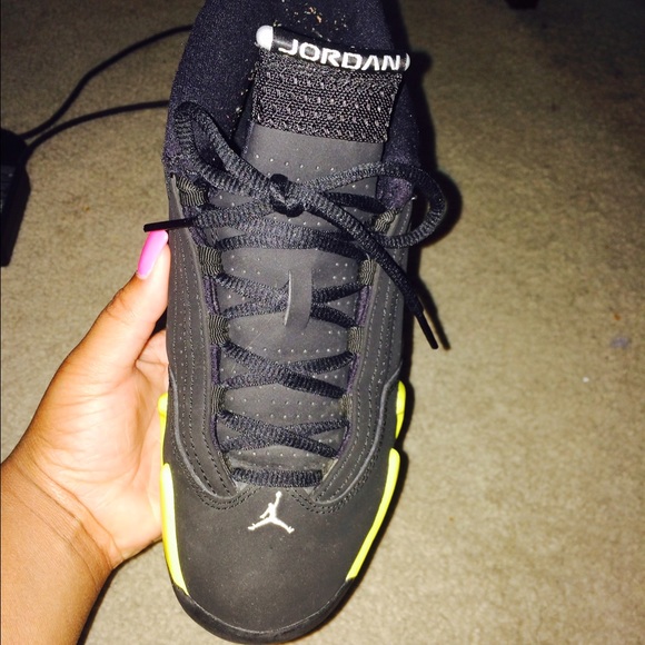 Thunder 14s size 5y
