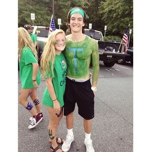 Meet your Posher, Taylor